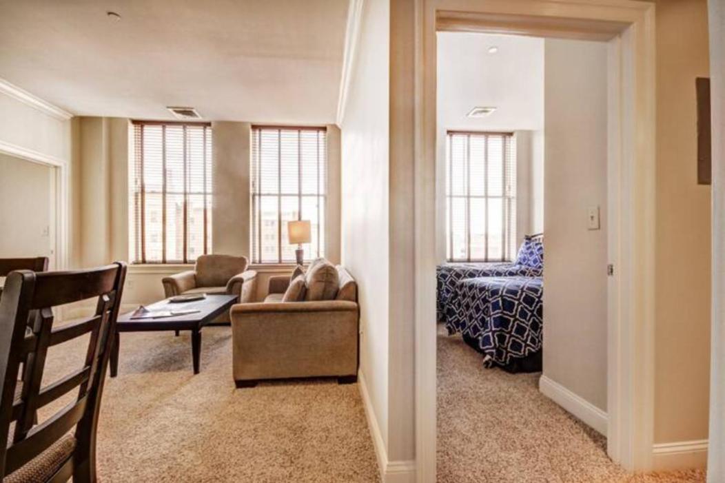 Chase Penthouse At 39 West Baltimore Inner Harbor Convention Center Free Indoor Parking One And Two Bedrooms Exterior foto