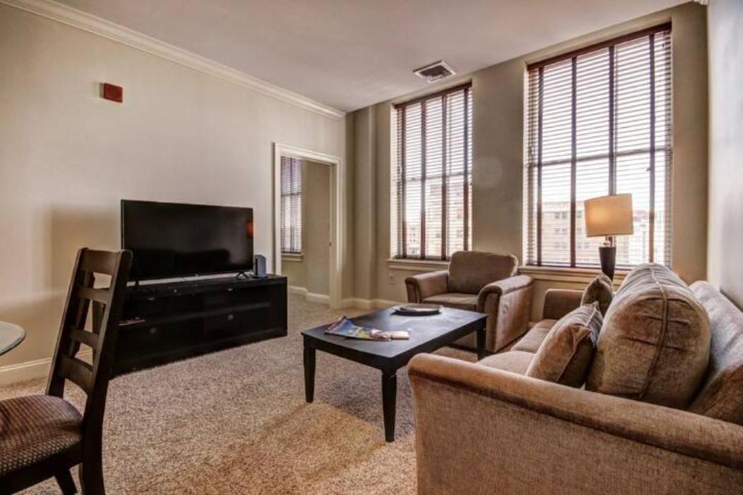 Chase Penthouse At 39 West Baltimore Inner Harbor Convention Center Free Indoor Parking One And Two Bedrooms Exterior foto
